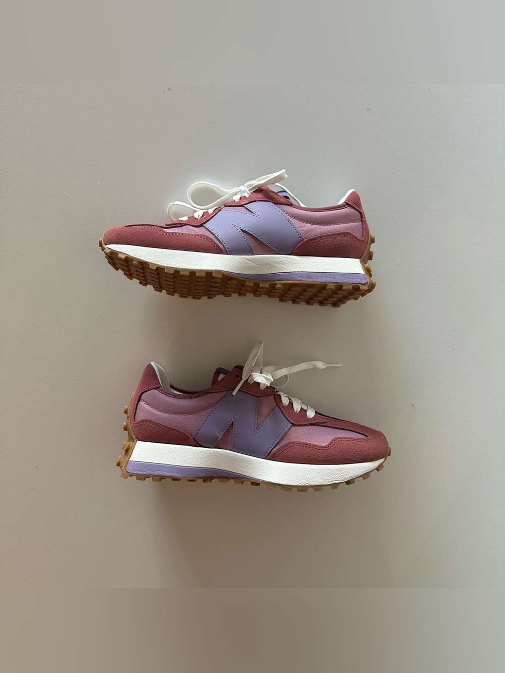 New Balance 327 Rose Violet Sneakers Women’s 8.5 Mauve Athletic Shoes 

New with - Picture 2 of 7